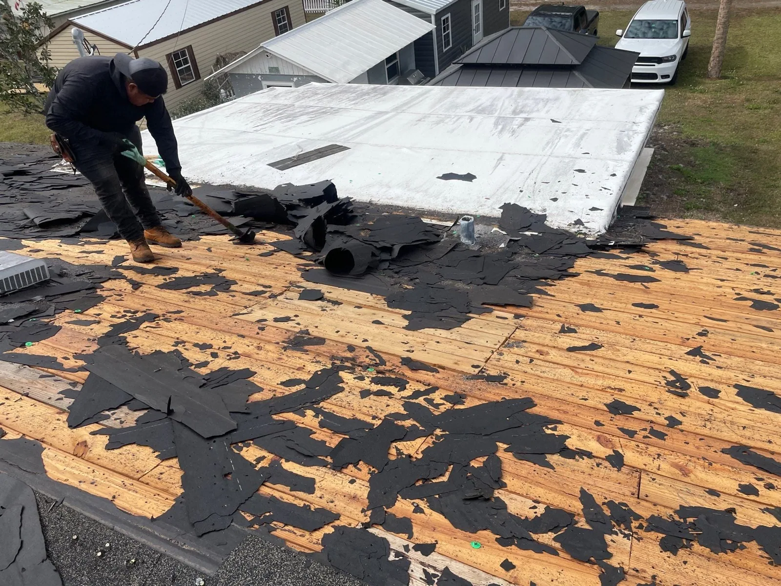 Heat and UV Roof Damage Repair in Queens, NY